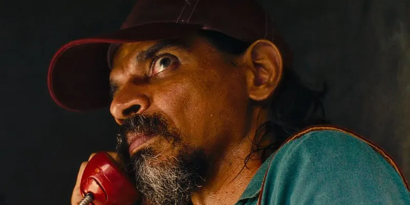 Sicario del film L’agente segreto