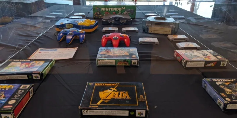 Teca con Nintendo 64 e alcune chicche